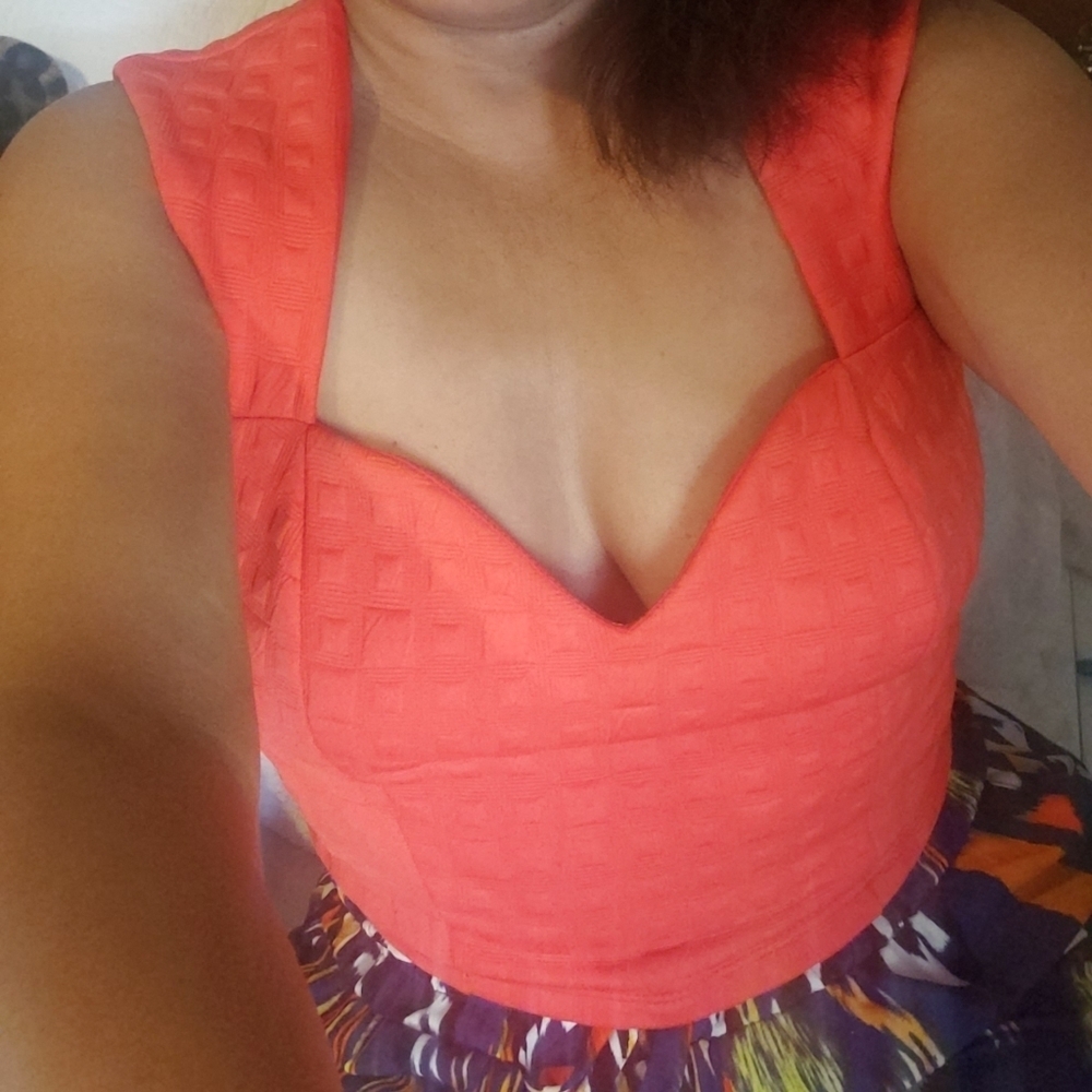 - Arden B. Orange Crop top #001 - Picture 4 of 6
